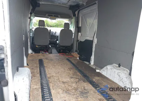 2018 Ford Transit-250 из США, поврежденный, VIN 1FTYR2CM9JKB14054